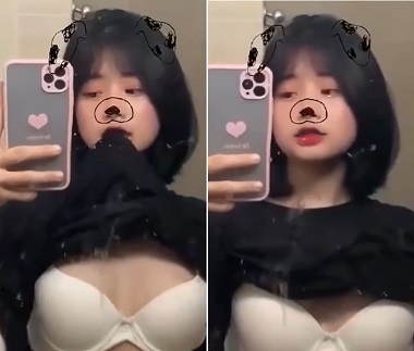Mahasiswi Payudara Kecil Tapi Suka Pamer